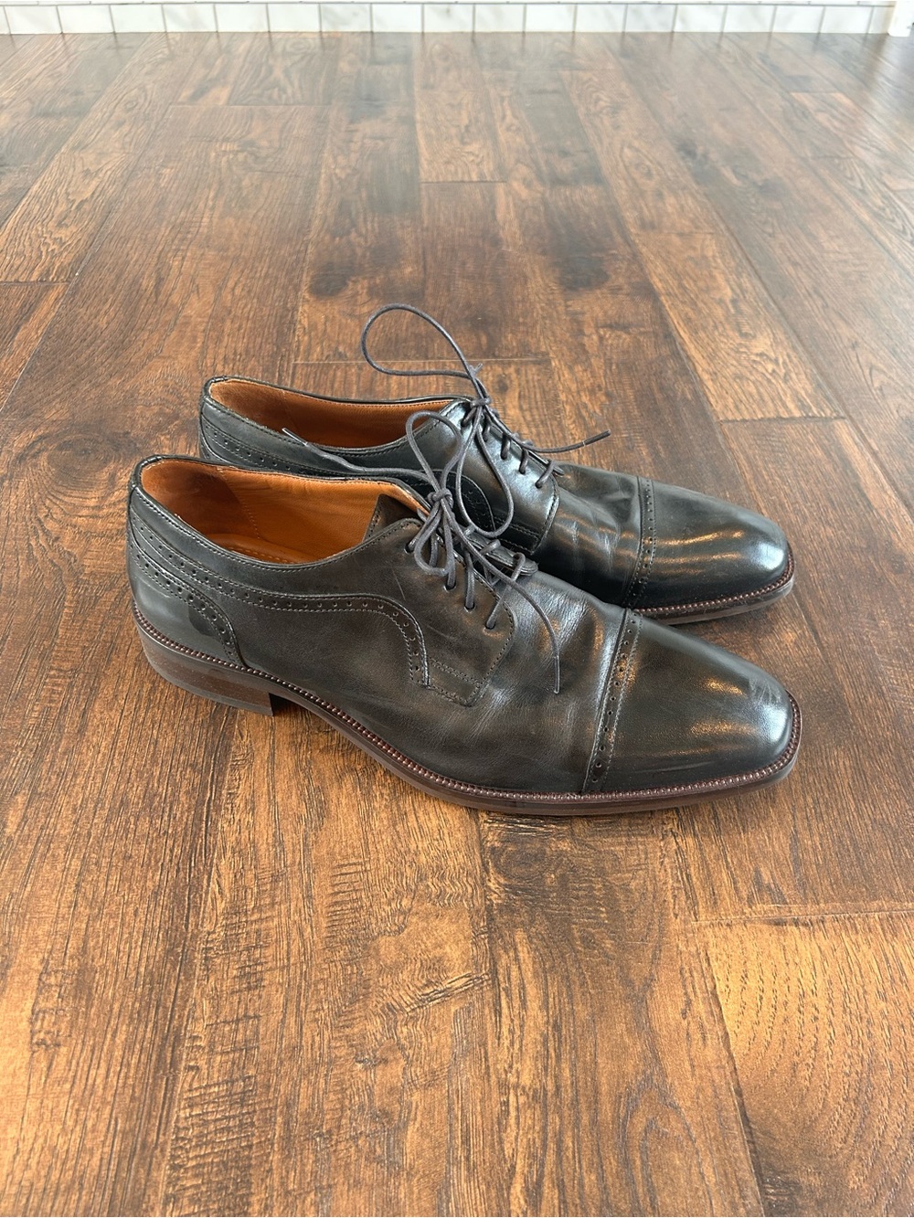 Johnston & Murphy Black Leather Cap-Toe Derby Shoes